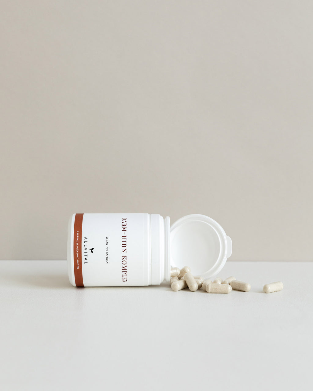 Allvital Darm-Hirn Komplex enthält L-Glutamin, Cholin und sekundäre Pflanzenstoffe aus der Katzenkralle und Lapacho. Für eine gesunde Darm- und Gehirnfunktion.